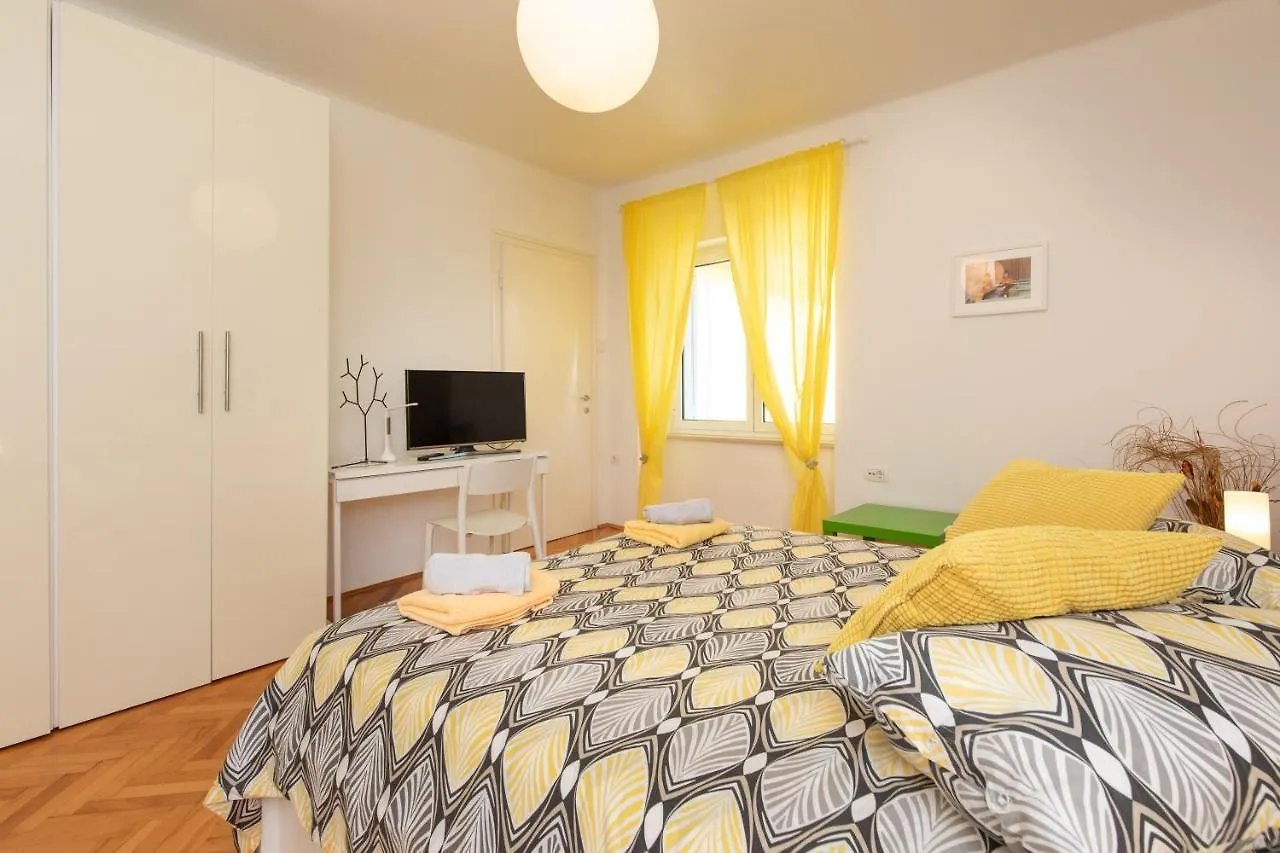 Apartment Portapisana Just 50M From The Beach Krk Town Κροατία