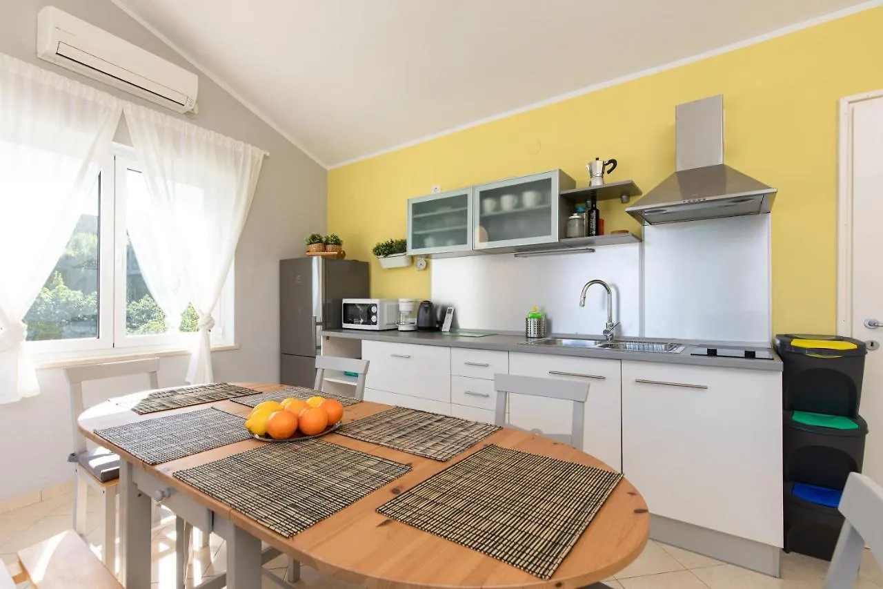 Apartment Portapisana Just 50M From The Beach Krk Town Κροατία
