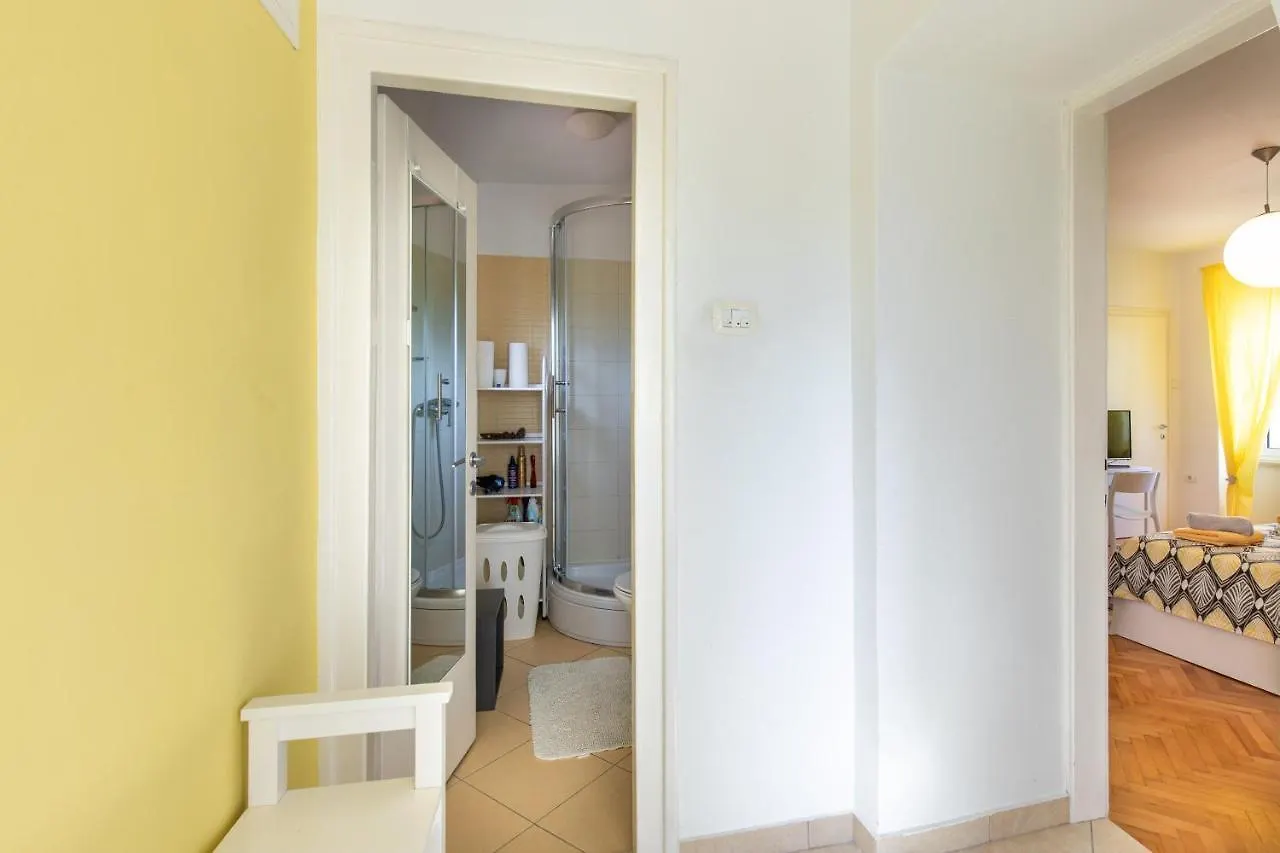 Apartment Portapisana Just 50M From The Beach Krk Town