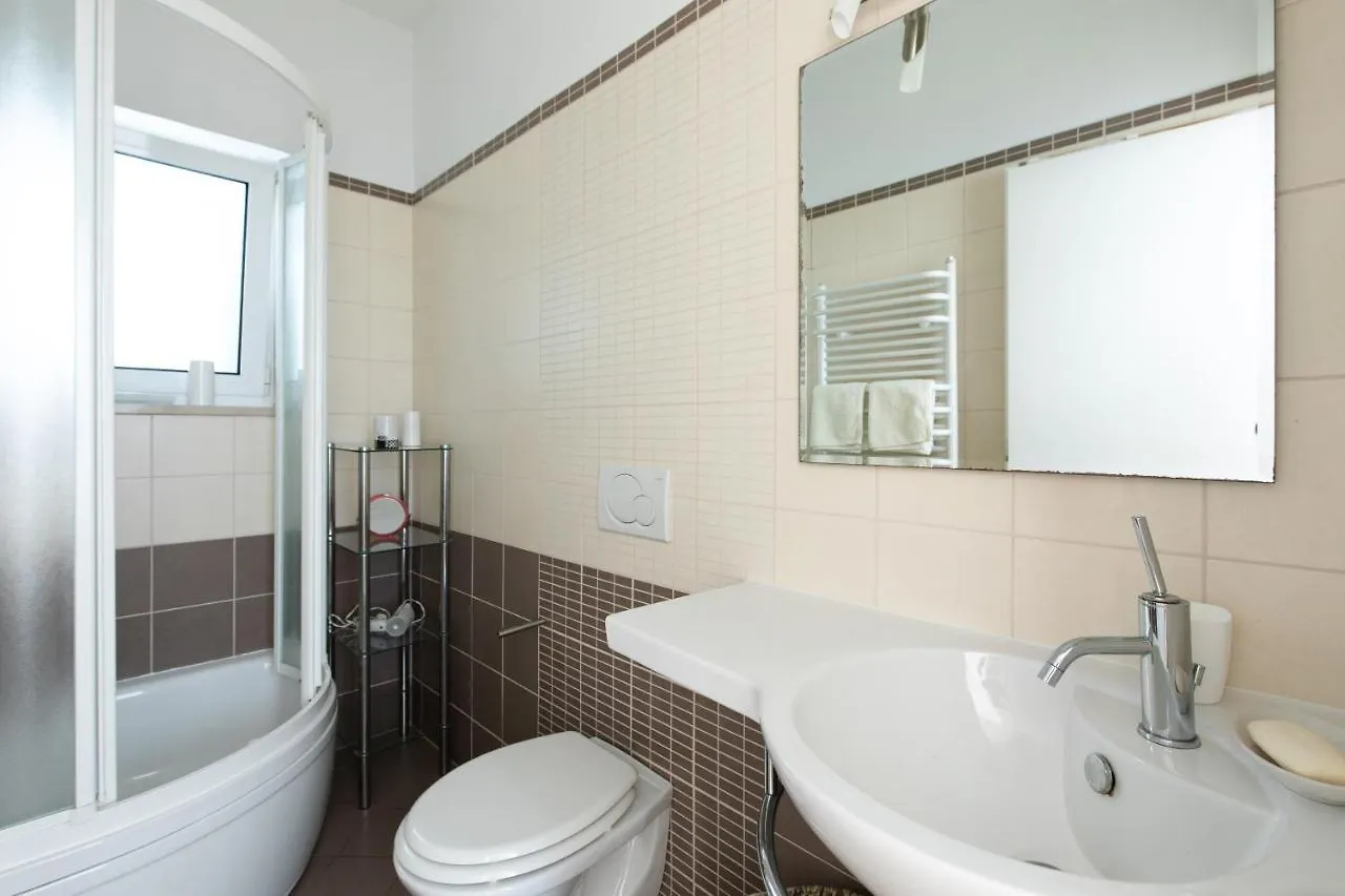 Apartment Portapisana Just 50M From The Beach Krk Town